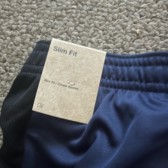 Men’s Nike dri fit shorts xl - Picture 2 of 2